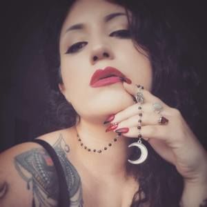 Meet your Posher, Yadira